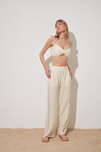 Görseli Galeri görüntüleyiciye yükleyin, Say Golden Glow Top & Pant