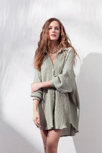 Görseli Galeri görüntüleyiciye yükleyin, Say Stay Cool Shirt Mint Green

